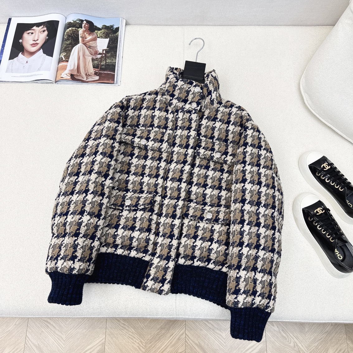 特价🉐️❗️现货齐码❗️不退不换❗️爆单款推荐 C家 24Ss————秋冬最新款滑雪粗花呢格纹立领羽绒外