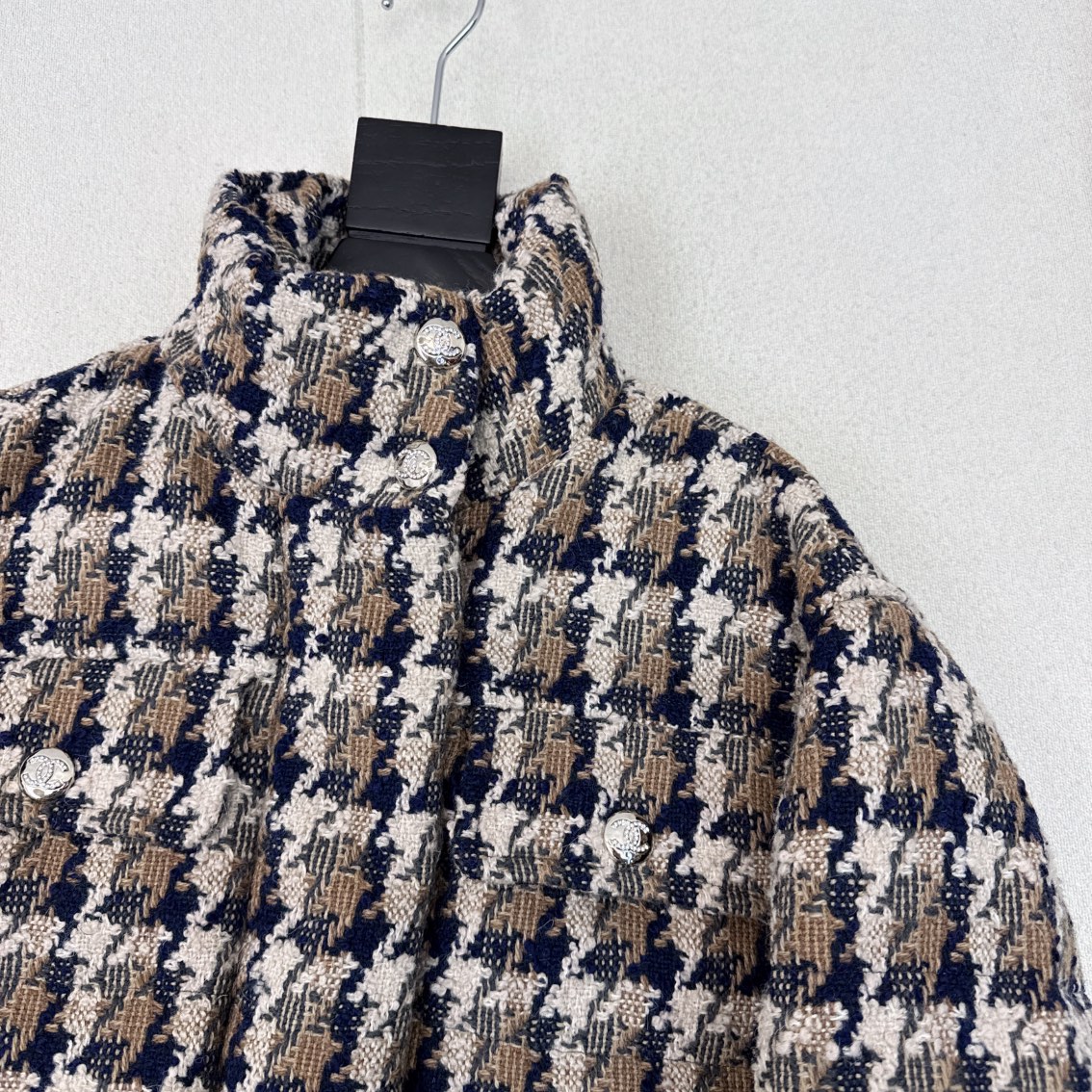 特价🉐️❗️现货齐码❗️不退不换❗️爆单款推荐 C家 24Ss————秋冬最新款滑雪粗花呢格纹立领羽绒外