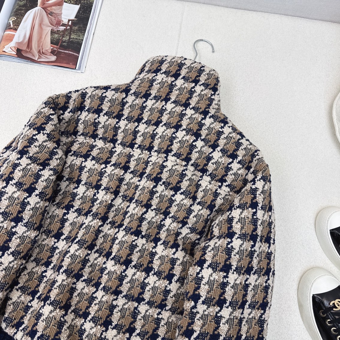 特价🉐️❗️现货齐码❗️不退不换❗️爆单款推荐 C家 24Ss————秋冬最新款滑雪粗花呢格纹立领羽绒外