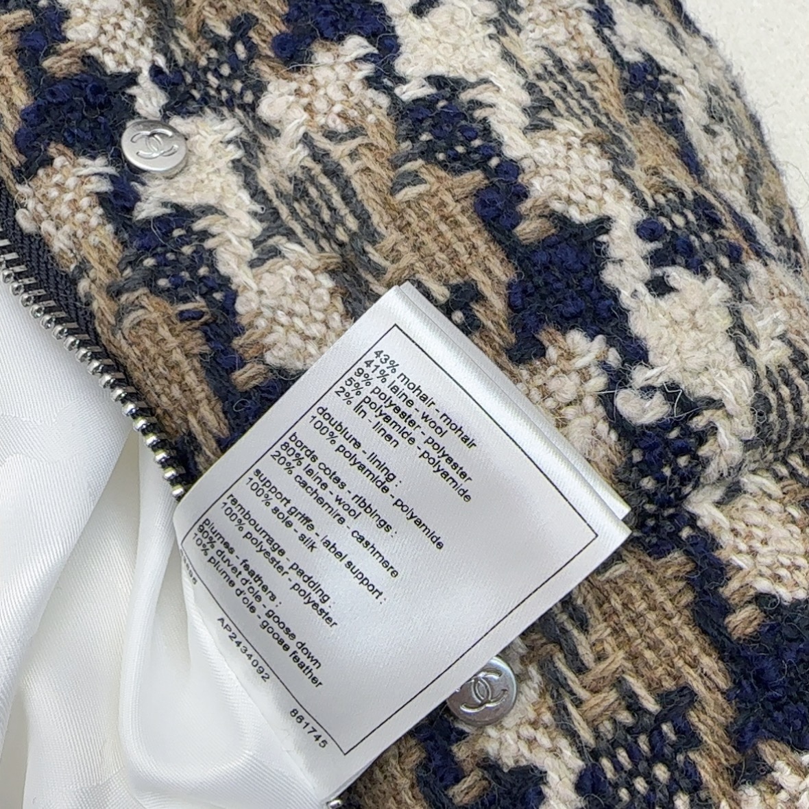 特价🉐️❗️ML❗️不退不换❗️爆单款推荐 C家 24Ss————秋冬最新款滑雪粗花呢格纹羽绒马甲🤍国标