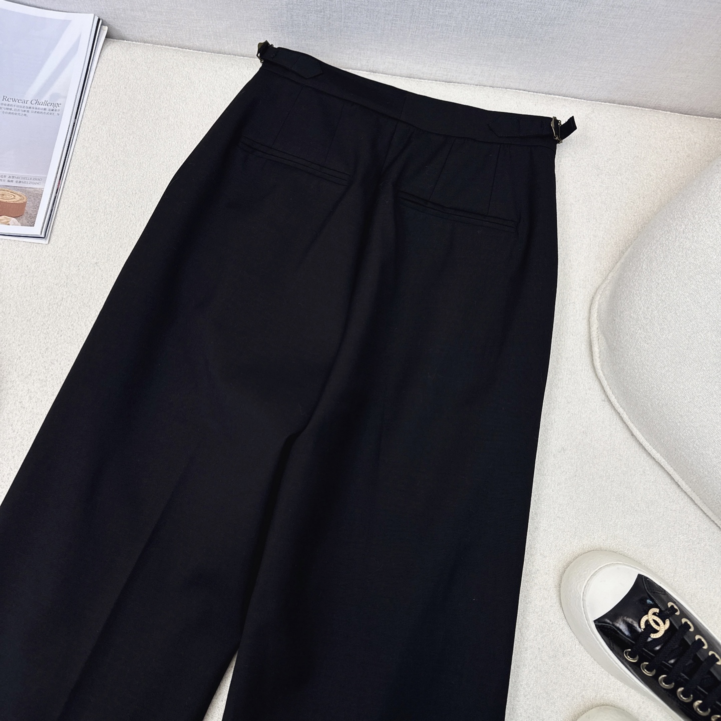 特价🉐️ ❗️现货齐码❗️不退不换❗️极简高智感穿搭 lp🆕 25Ss————早春最新款两粒五金扣卷边小