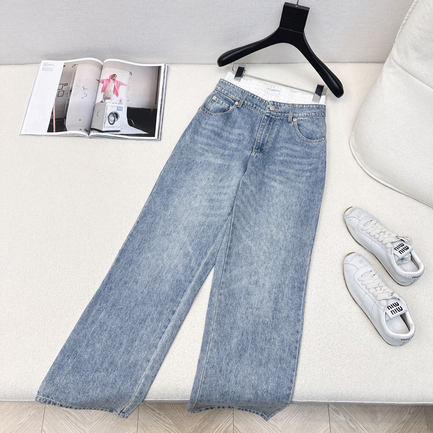 特价🉐️❗️现货齐码❗️不退不换❗️独家款 ～AW 25Ss———春夏最新款假两件拼接装饰牛仔裤 🖤拼卫