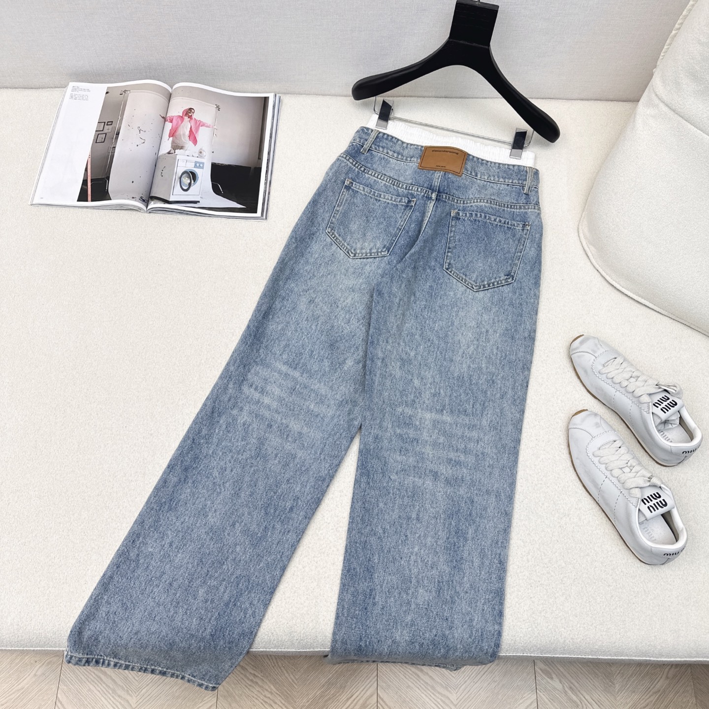 特价🉐️❗️现货齐码❗️不退不换❗️独家款 ～AW 25Ss———春夏最新款假两件拼接装饰牛仔裤 🖤拼卫