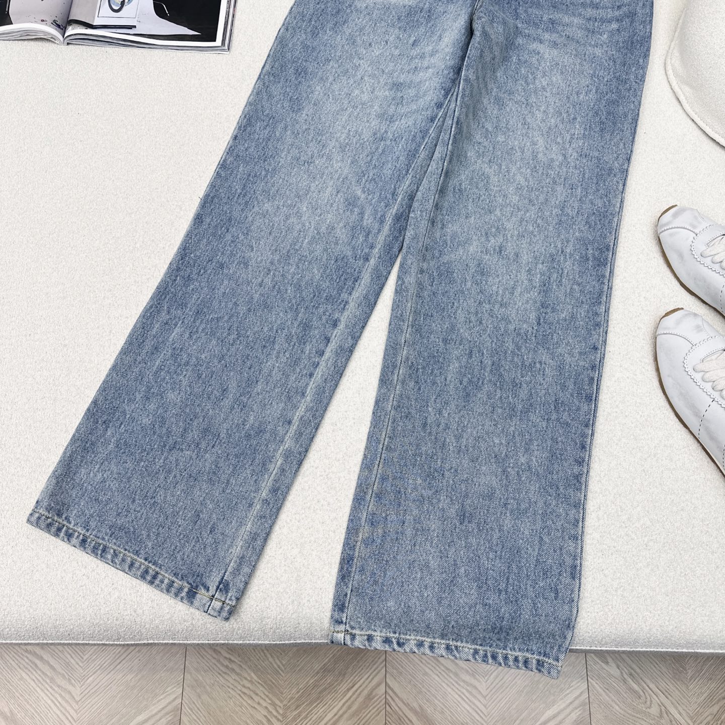 特价🉐️❗️现货齐码❗️不退不换❗️独家款 ～AW 25Ss———春夏最新款假两件拼接装饰牛仔裤 🖤拼卫