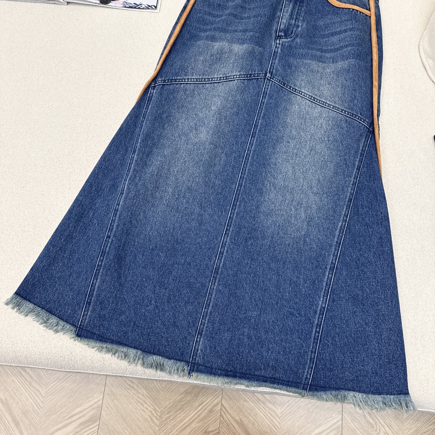 特价🉐️❗️SM❗️不退不换❗️百搭款 Miu 25Ss————春夏最新款后背字母logo装饰长款牛仔鱼