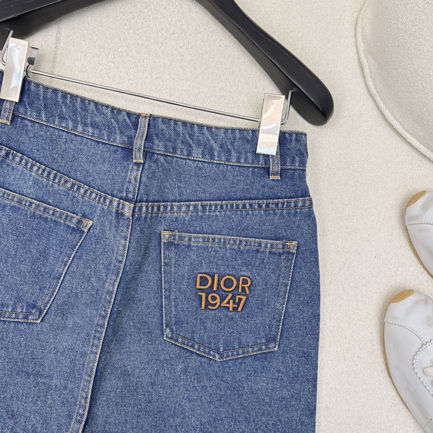 特价🉐️❗️现货齐码❗️不退不换❗️独家首发 CD 25Ss———春夏最新款miss D 系列牛仔套装🩵