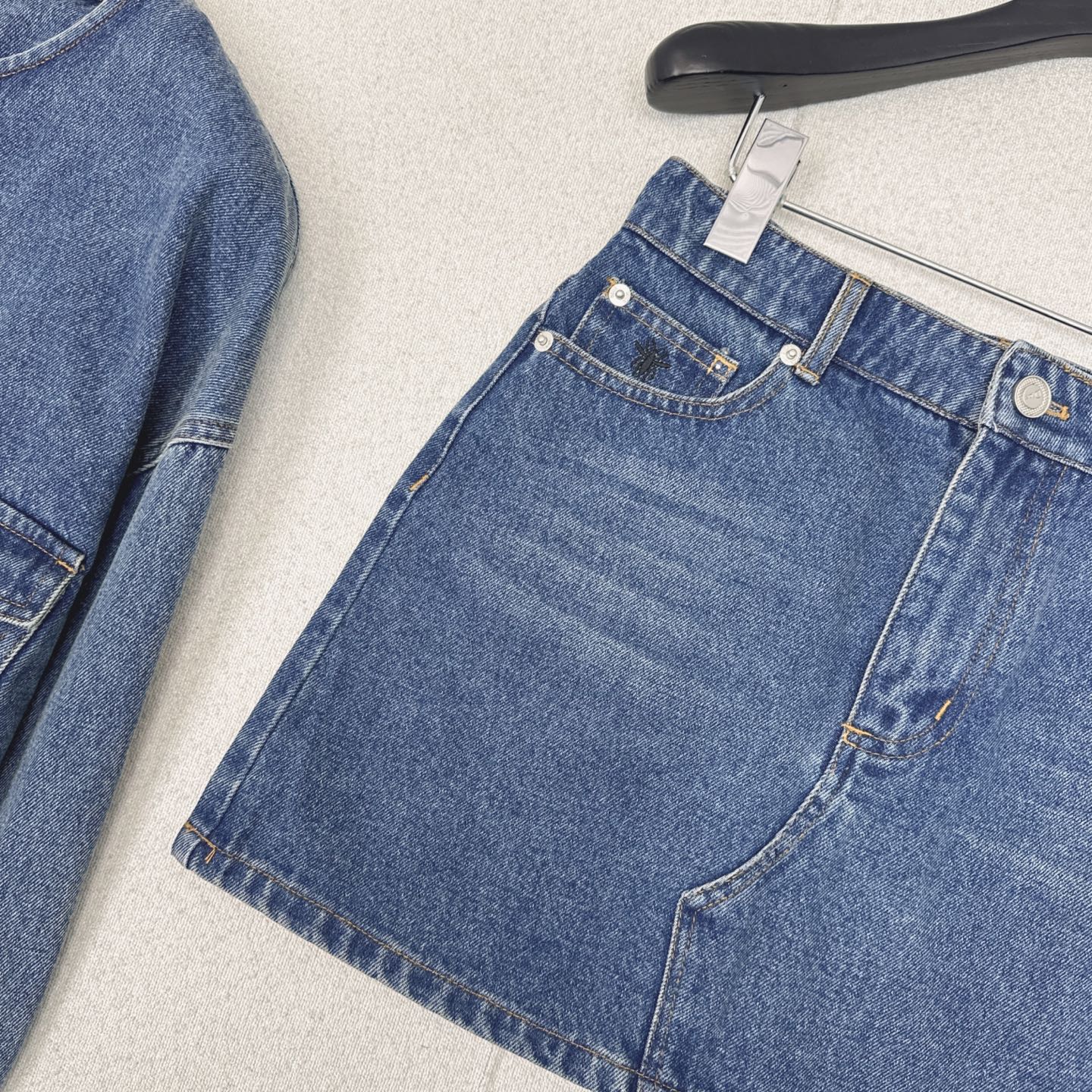 特价🉐️❗️现货齐码❗️不退不换❗️独家首发 CD 25Ss———春夏最新款miss D 系列牛仔套装🩵