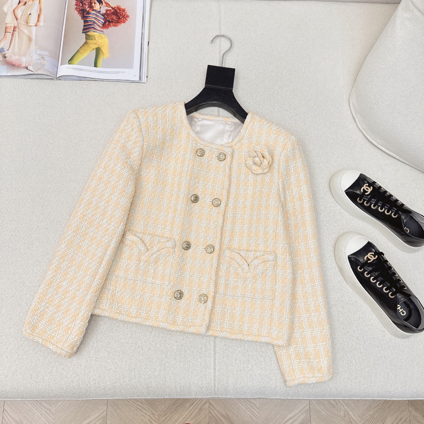 Elegant Floral Decor Double-Breasted Jacket - Stylish & Slimming 2 i1740716970134 8585 0 0