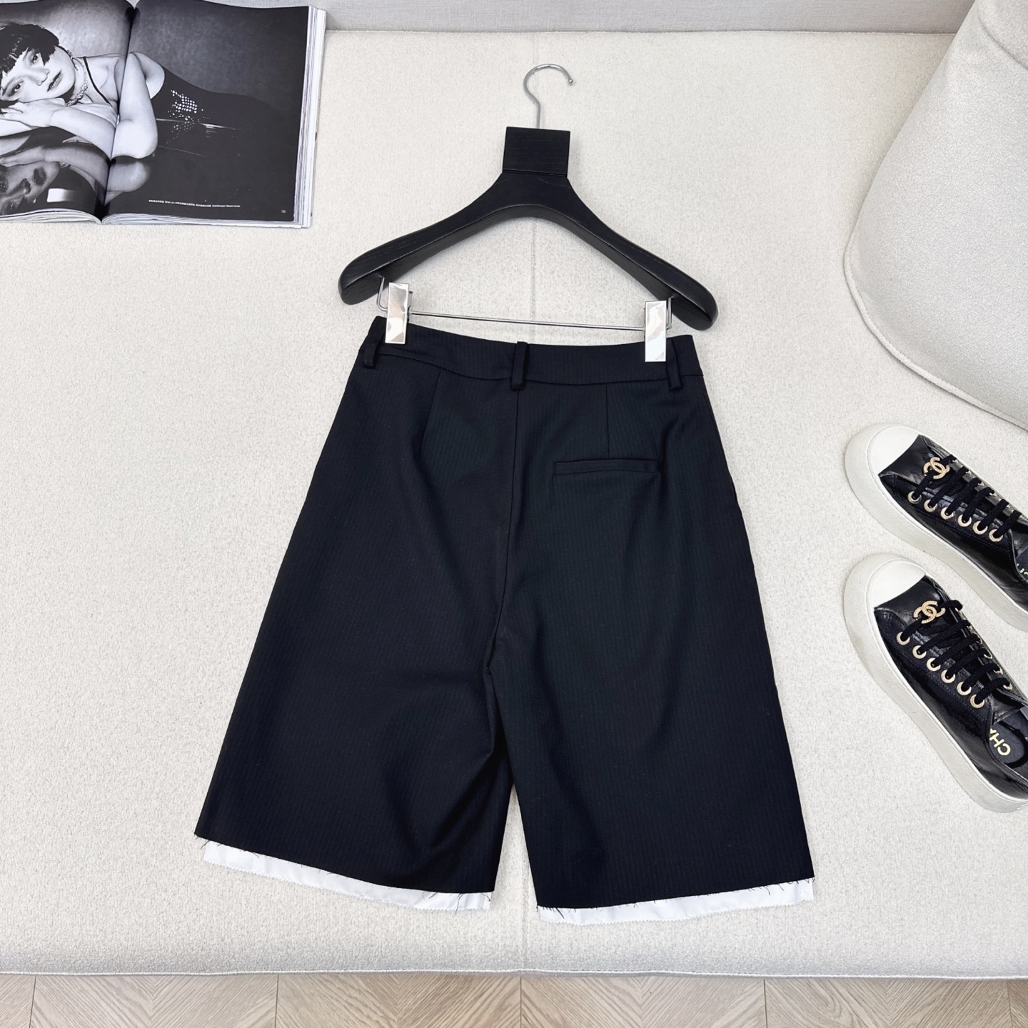 特价🉐️❗️现货齐码❗️不退不换❗️独家首发 Loe 25Ss————春夏最新款百搭一系列🖤后开叉西装外