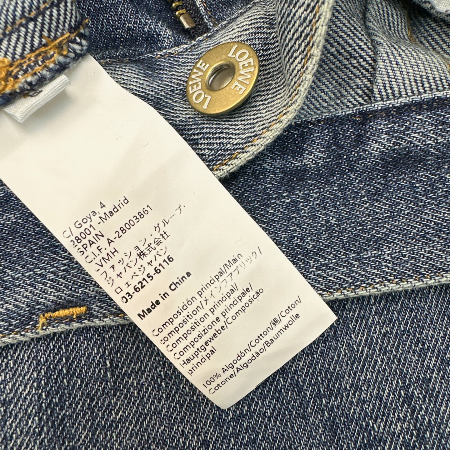 特价🉐️❗️现货齐码❗️不退不换❗️时髦感单品 Loe 25Ss————春夏最新款配送腰带设计感牛仔裤🩵