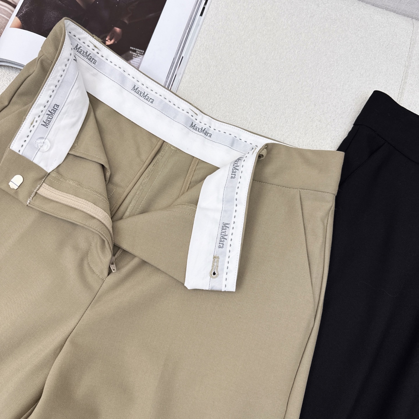 特价🉐️❗️现货齐码❗️不退不换❗️百搭王 Max 25Ss————春夏最新款五金装饰百搭西裤 🖤不管是