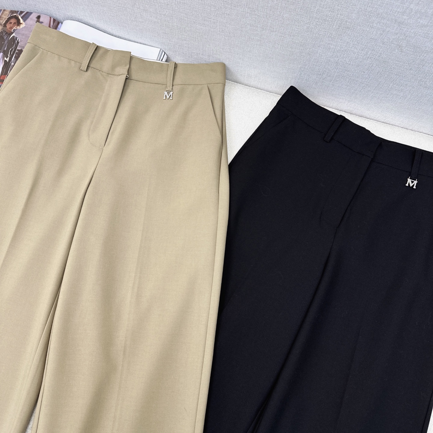 特价🉐️❗️现货齐码❗️不退不换❗️百搭王 Max 25Ss————春夏最新款五金装饰百搭西裤 🖤不管是