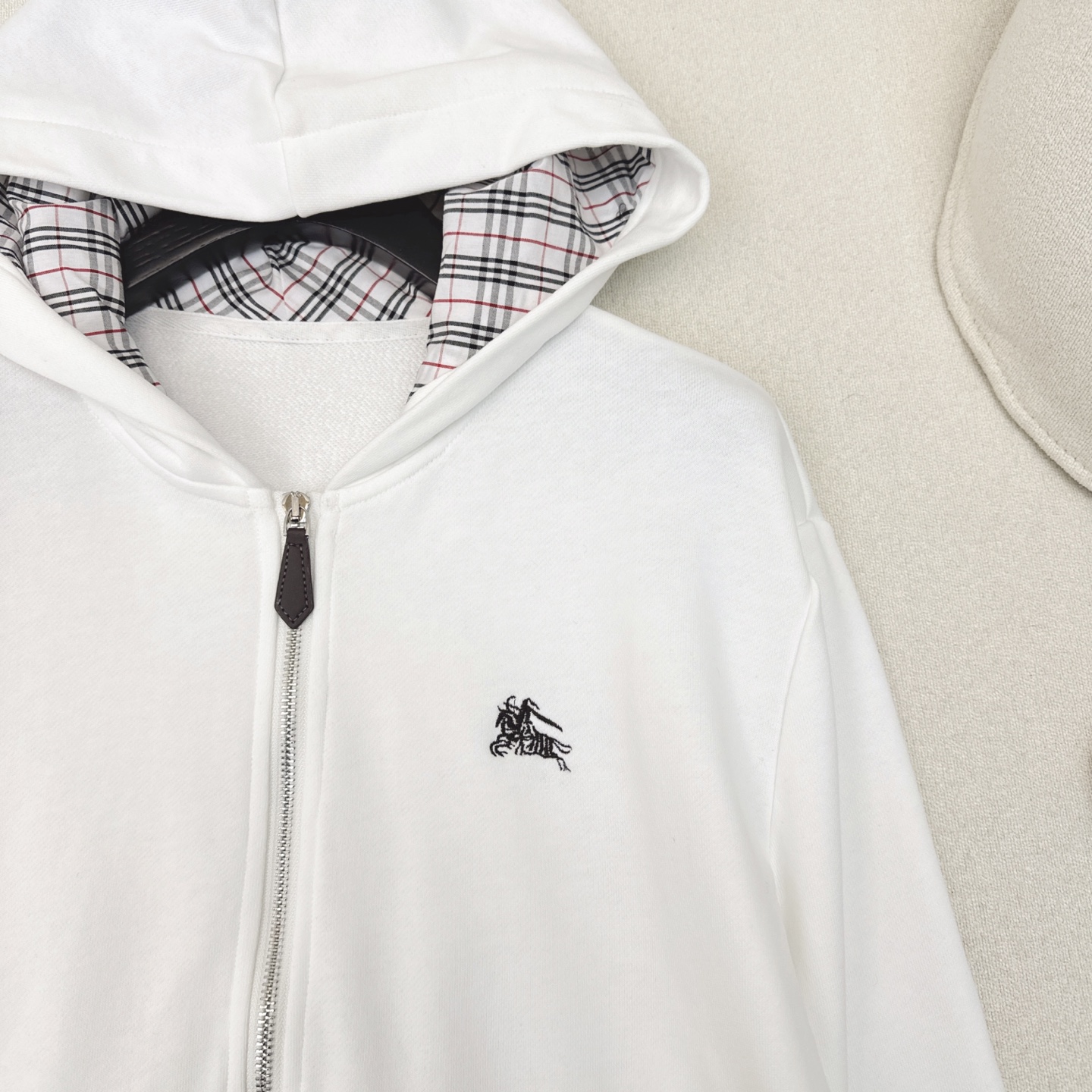 特价🉐️❗️现货齐码❗️不退不换❗️休闲时髦 Bur 25Ss————春夏最新款连帽休闲外套 🤍超级实穿