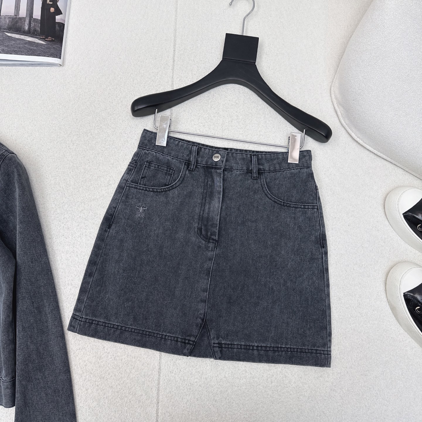 特价🉐️❗️现货齐码❗️不退不换❗️日常时髦指南 CD 25Ss————春夏最新款牛仔套装🖤立领牛仔外套