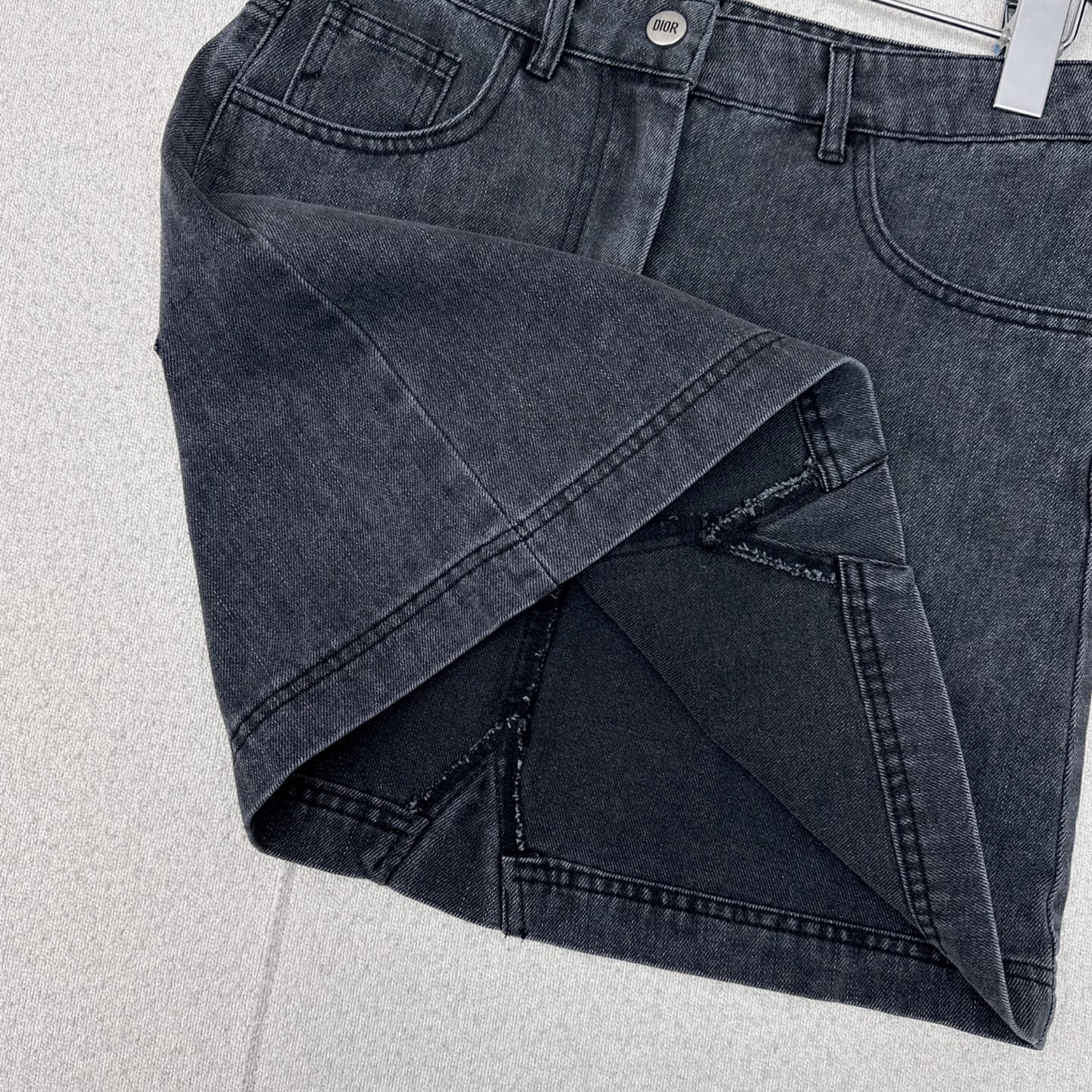 特价🉐️❗️现货齐码❗️不退不换❗️日常时髦指南 CD 25Ss————春夏最新款牛仔套装🖤立领牛仔外套