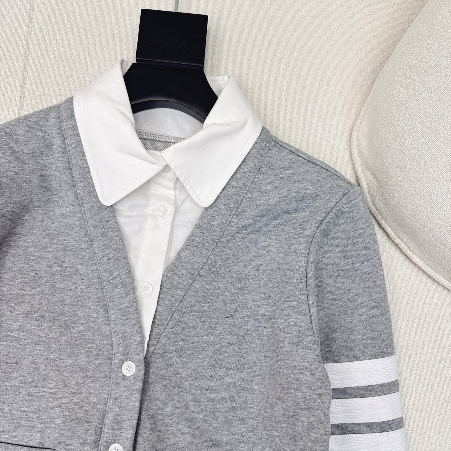 特价🉐️一套❗️现货齐码❗️不退不换❗️休闲推荐 TB 25Ss————春夏最新款减龄学院风休闲套装♥️