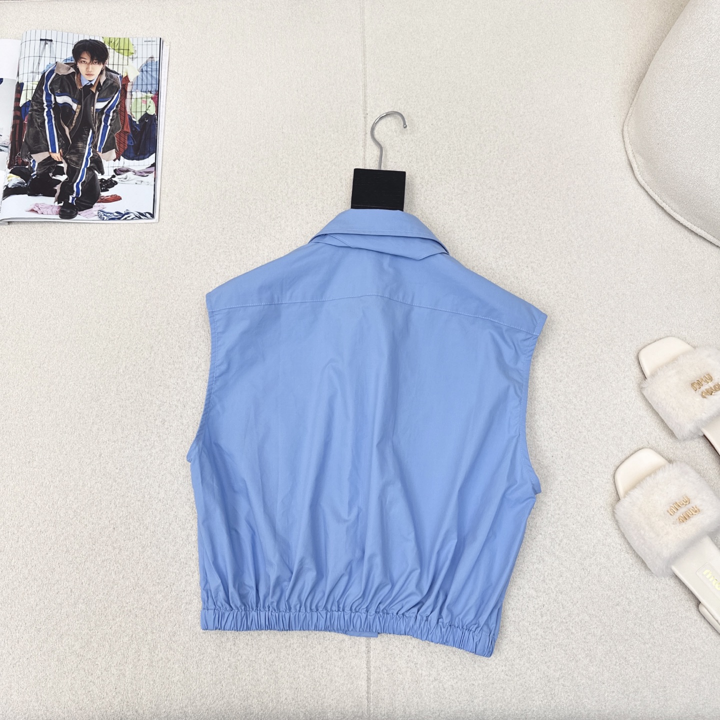 特价🉐️❗️现货齐码❗️不退不换❗️减龄缪系穿搭 Miu 25Ss————春夏最新款领结背心衬衫🩵时髦尖
