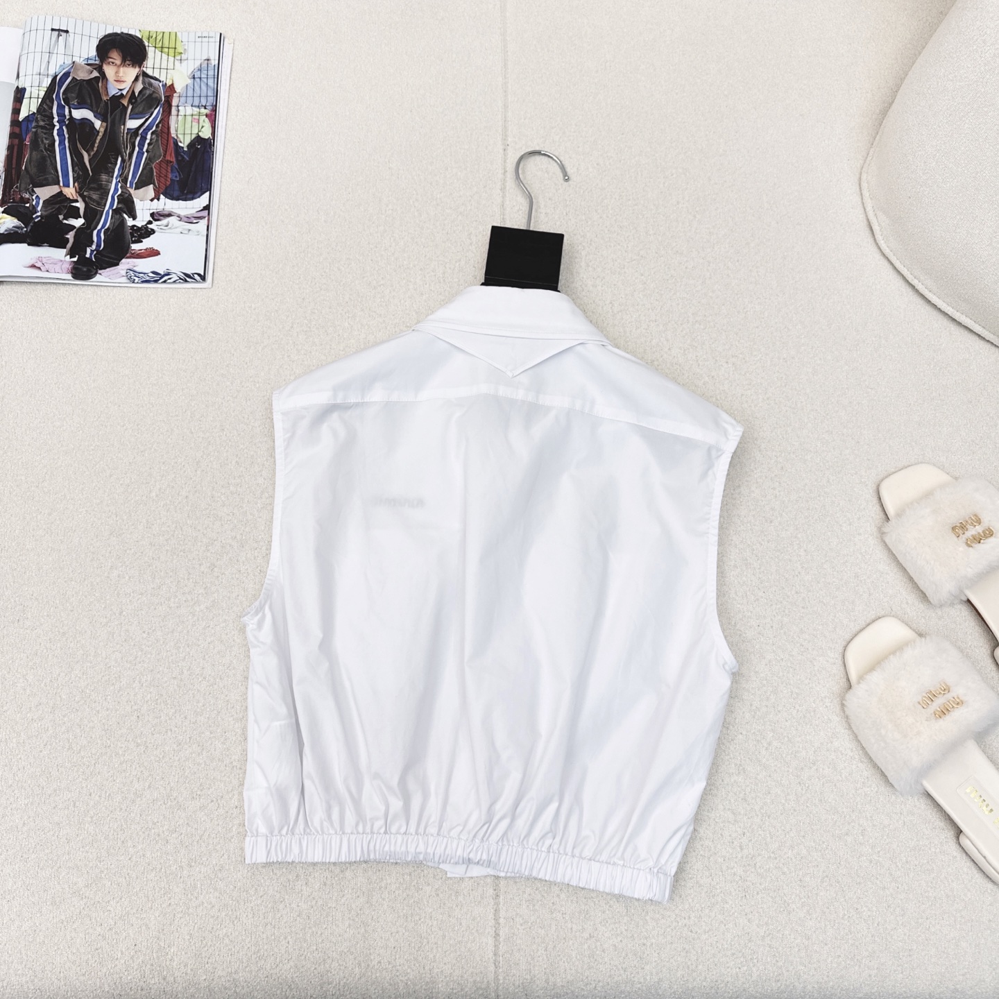 特价🉐️❗️现货齐码❗️不退不换❗️减龄缪系穿搭 Miu 25Ss————春夏最新款领结背心衬衫🩵时髦尖