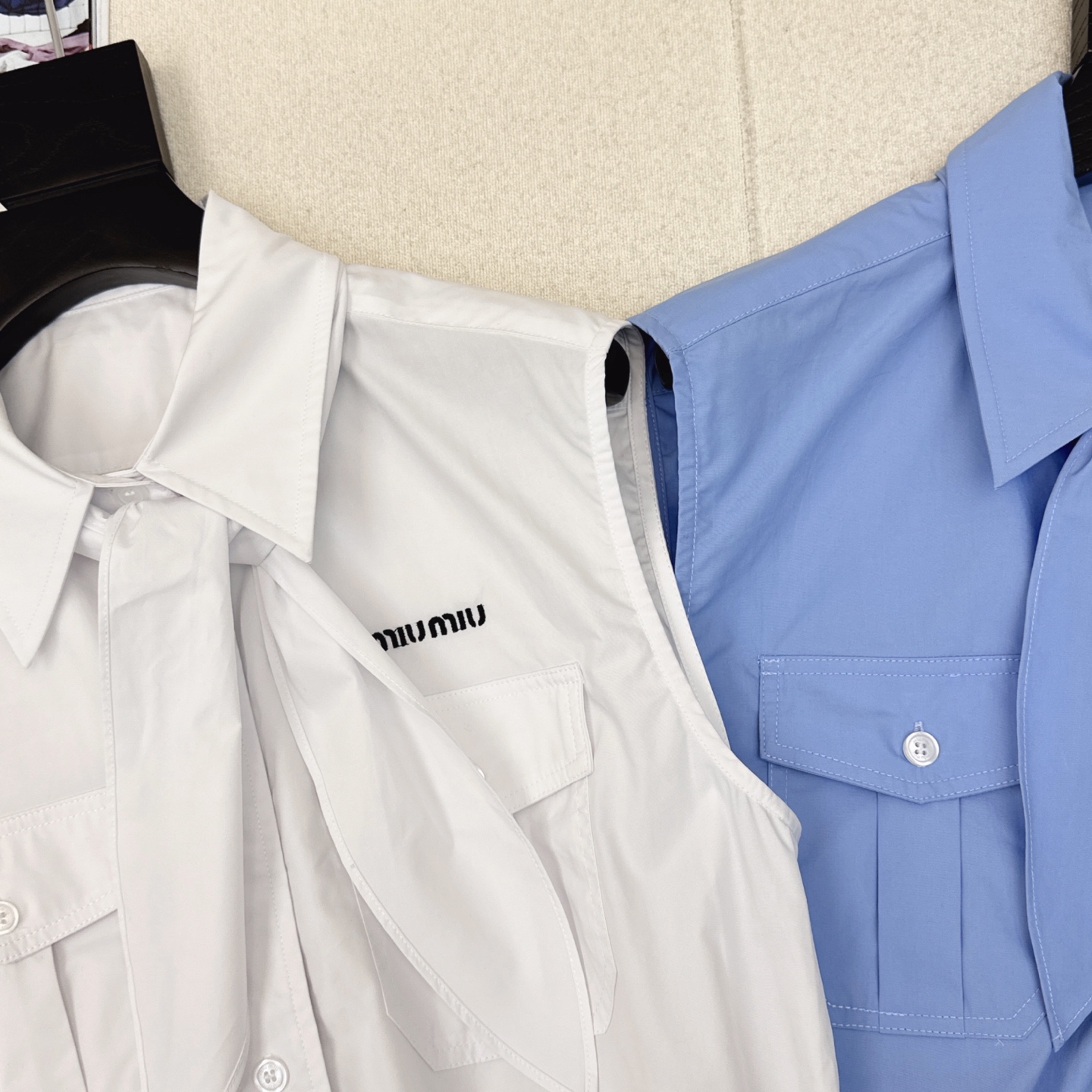 特价🉐️❗️现货齐码❗️不退不换❗️减龄缪系穿搭 Miu 25Ss————春夏最新款领结背心衬衫🩵时髦尖