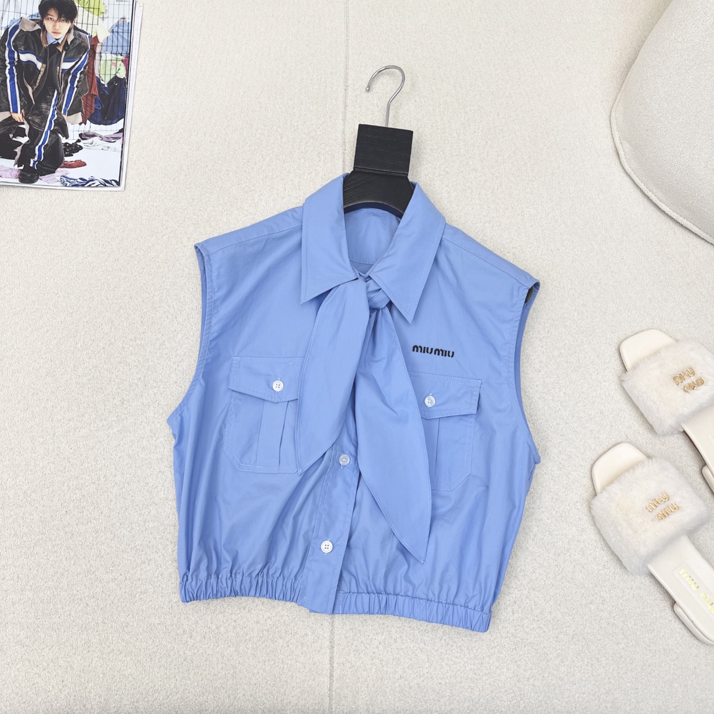 特价🉐️❗️现货齐码❗️不退不换❗️减龄缪系穿搭 Miu 25Ss————春夏最新款领结背心衬衫🩵时髦尖