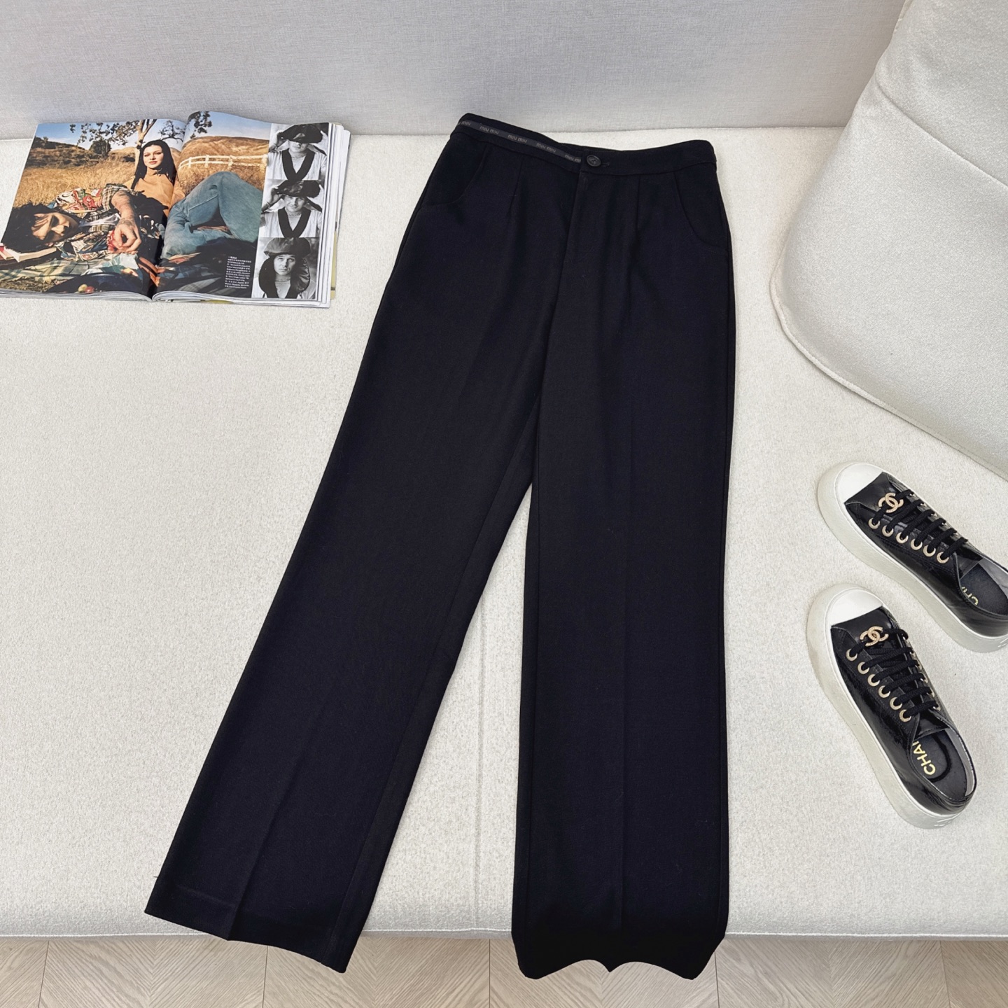 特价🉐️❗️现货齐码❗️不退不换❗️独家款～ Miu 25Ss————春夏最新款织带装饰西裤 🤎轻松穿出