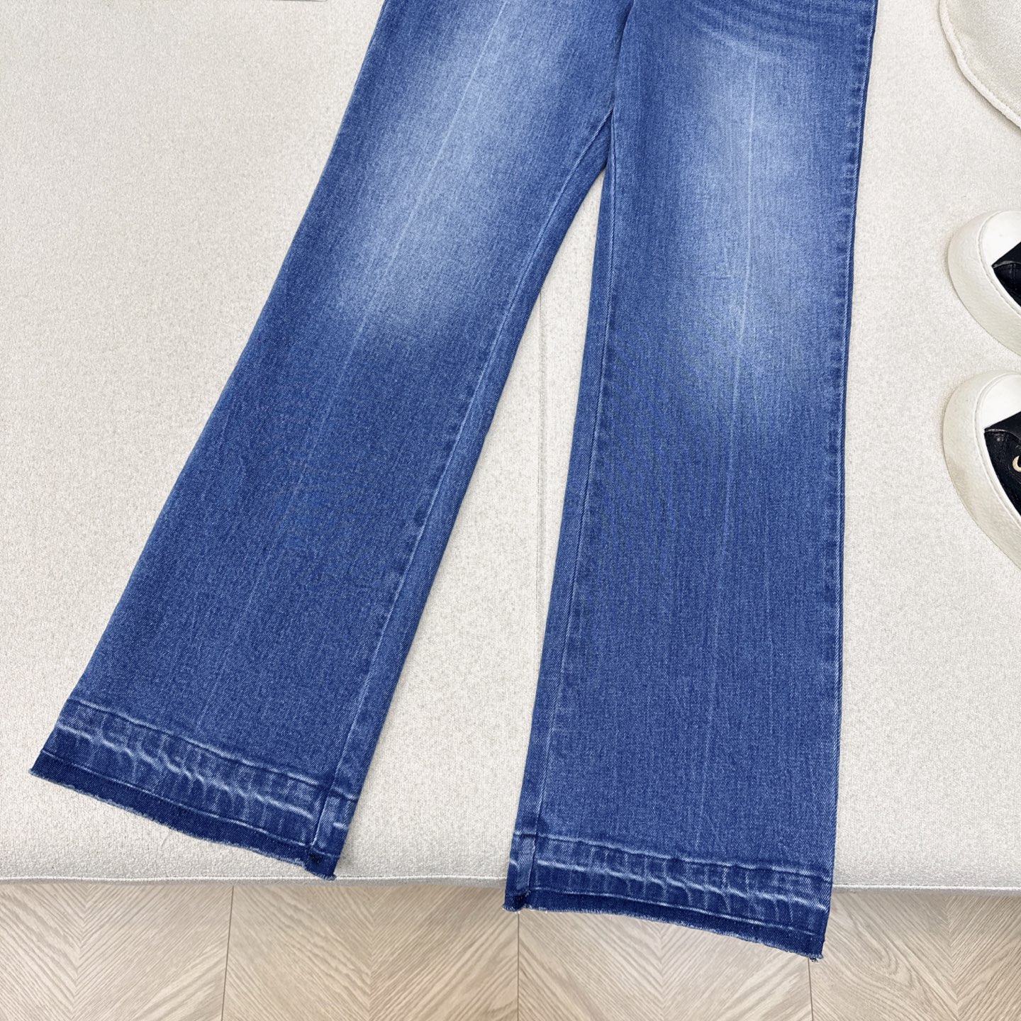 VLTN 25Ss Women's High-Waisted Straight Leg Jeans with Bead Embellishments 7 i1742097213107 201 0 5