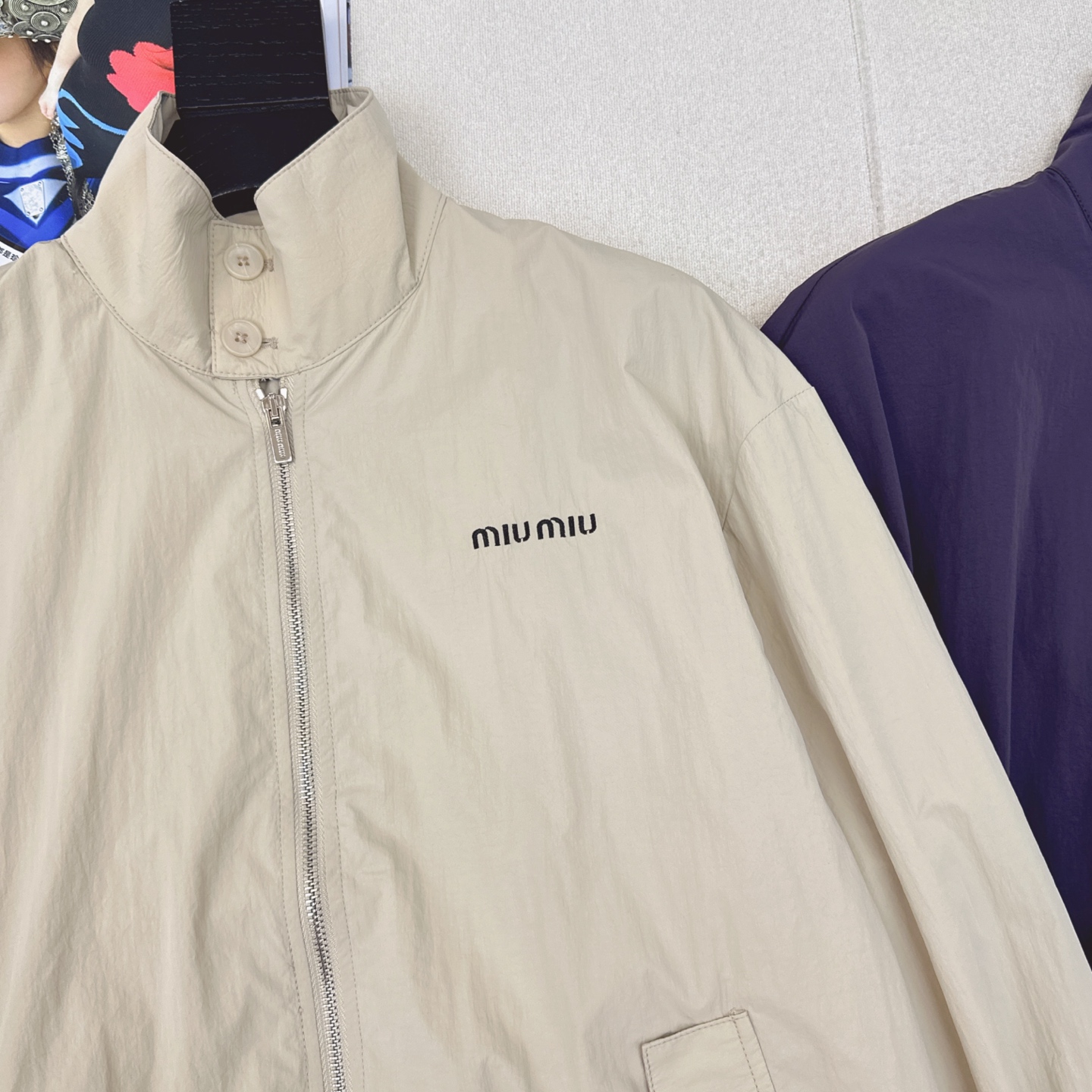 特价🉐️一套❗️现货齐码❗️不退不换❗️时髦有范儿～ Miu 25Ss————春夏最新款休闲防晒风衣套装