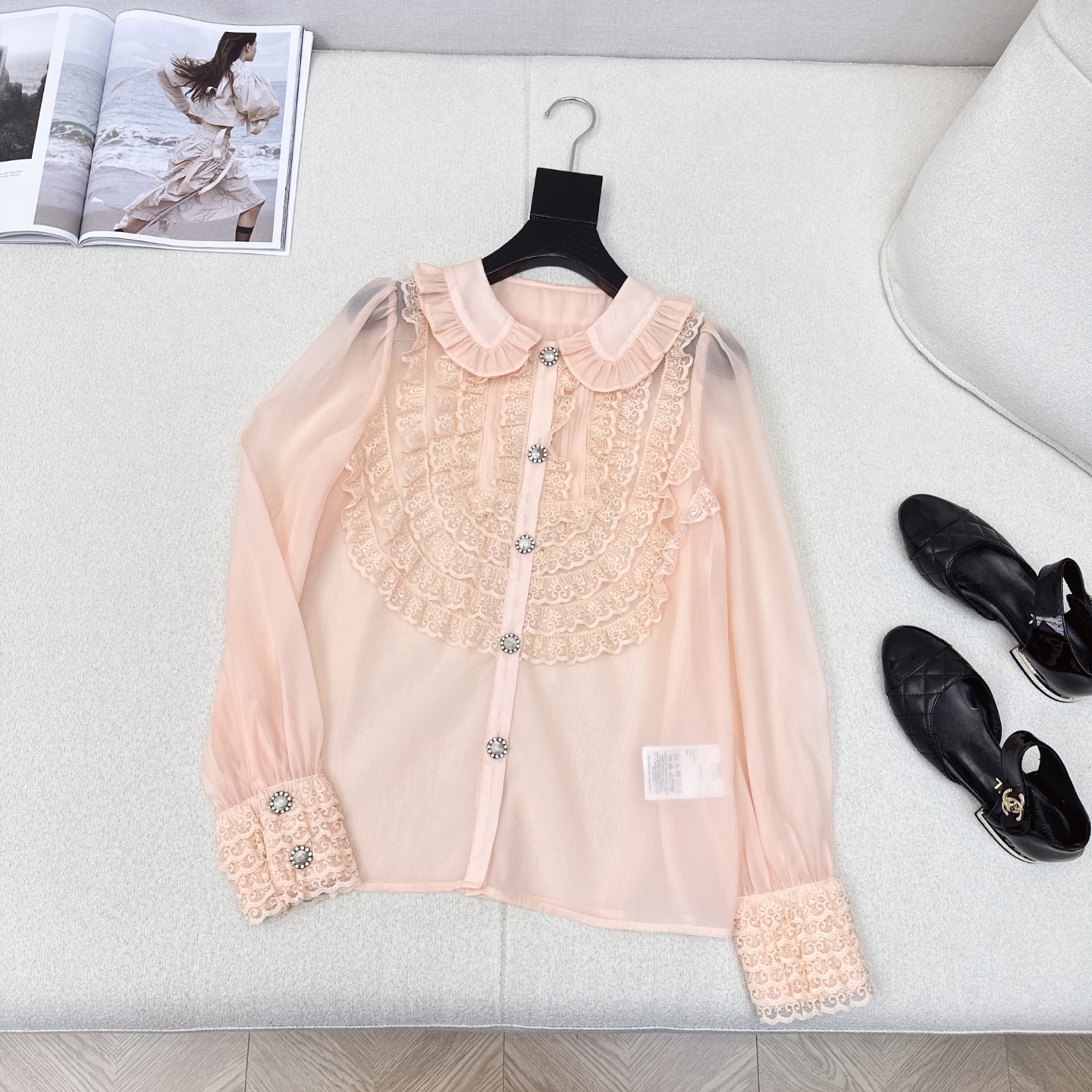 特价🉐️❗️现货齐码❗️不退不换❗️VLTN 25Ss————春夏最新款重磅淑女气质蕾丝花边衬衫🖤复古宫