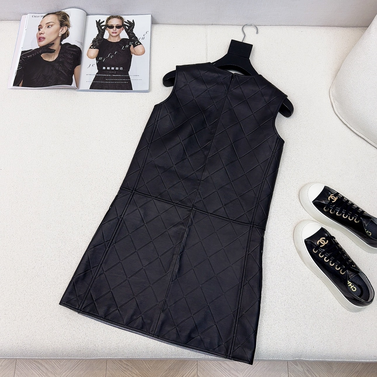 “First-Class Female Suit with Coco Girl Style in White Rich-Mi’s 25Ss Collection” - 图片 7