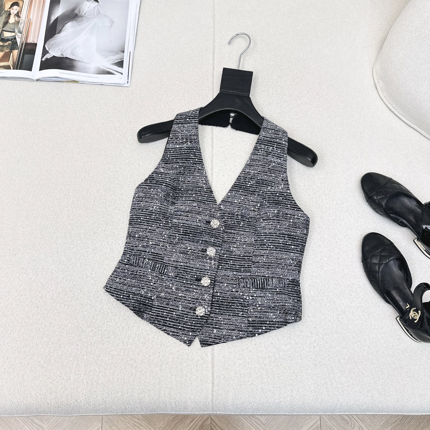 Elegant Vest Top Sleeveless Shirt for Women - Versatile and Stylish 2 i1745469125742 6890 0 0