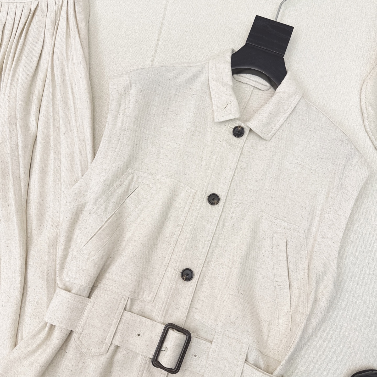 Elegant Linen Vest and Skirt Set: Sophisticated Spring/Summer Outfit 6 i1745901031261 15 0 4