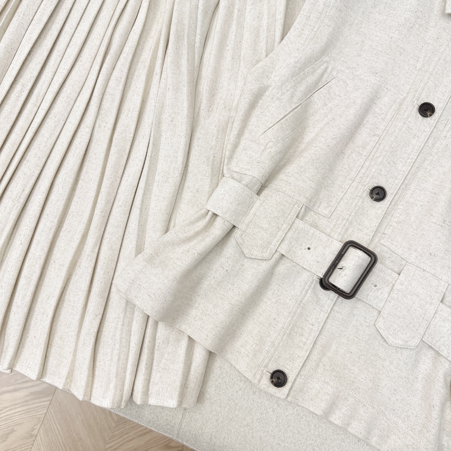 Elegant Linen Vest and Skirt Set: Sophisticated Spring/Summer Outfit 7 i1745901031261 8139 0 5
