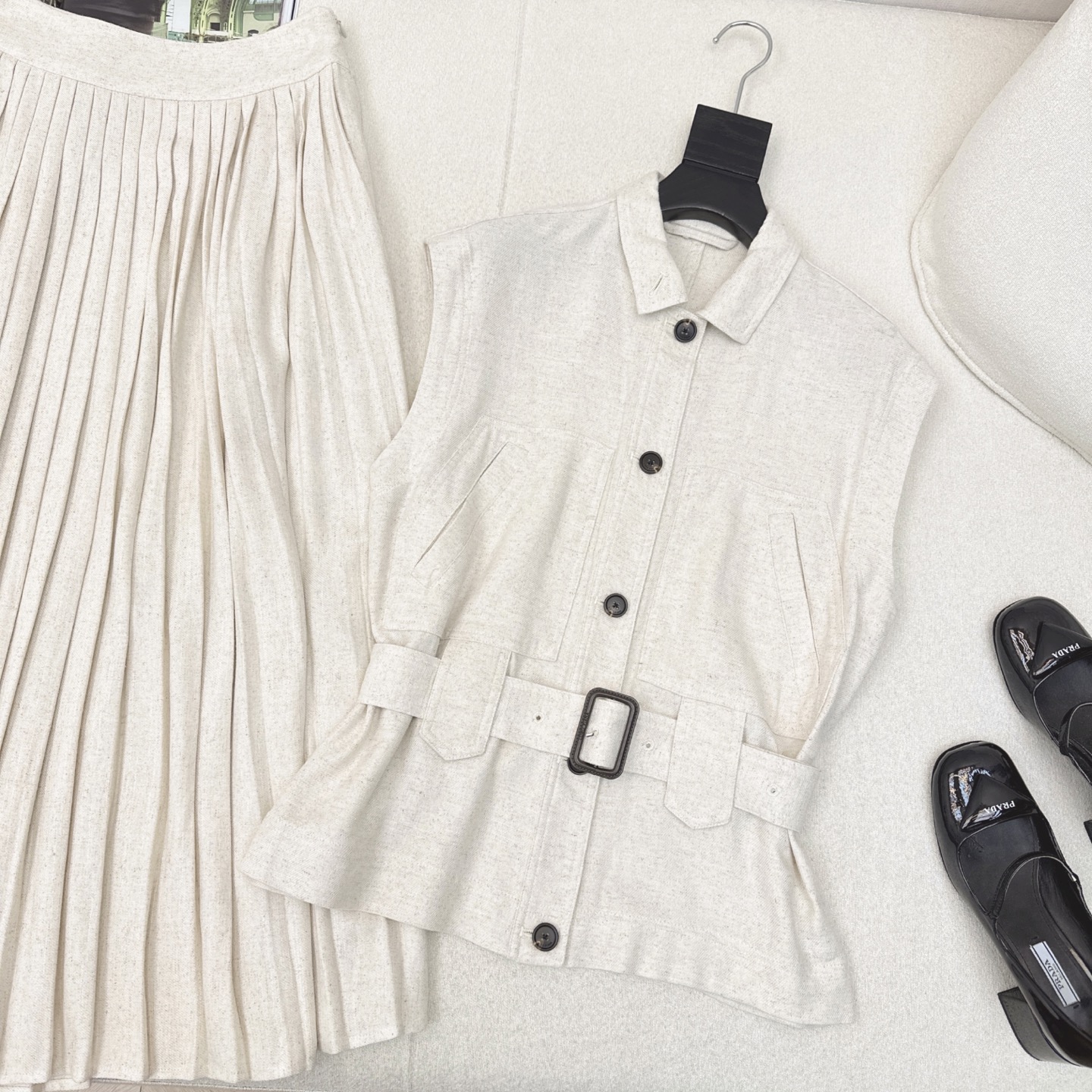 Elegant Linen Vest and Skirt Set: Sophisticated Spring/Summer Outfit 5 i1745901031269 7631 0 3