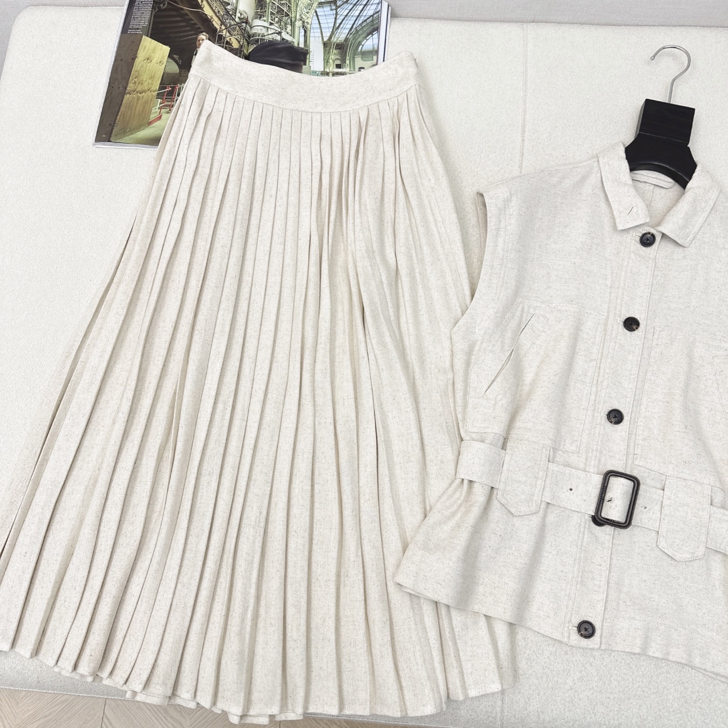 Elegant Linen Vest and Skirt Set: Sophisticated Spring/Summer Outfit 8 i1745901032407 1010 0 6