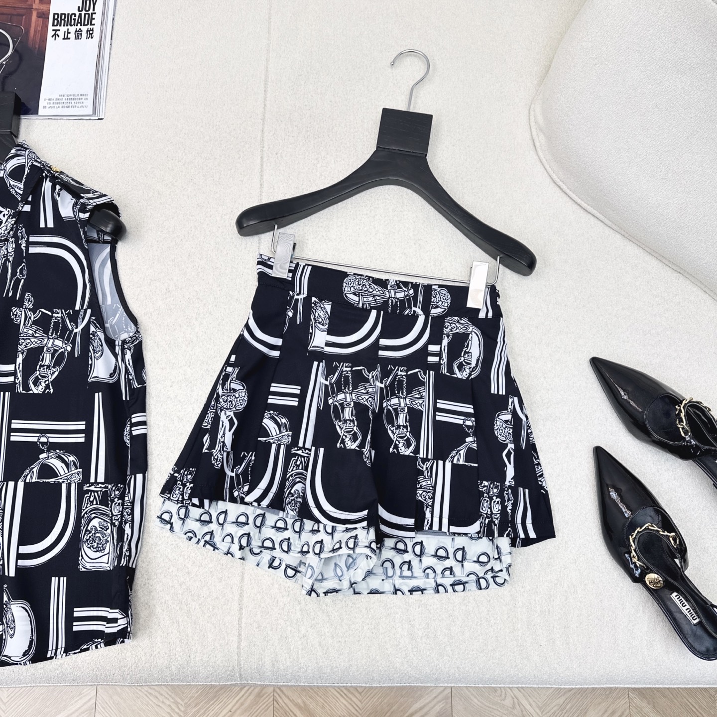 Burberry Women's Printed Skort - Black and White Design, Fashionable and Stylish