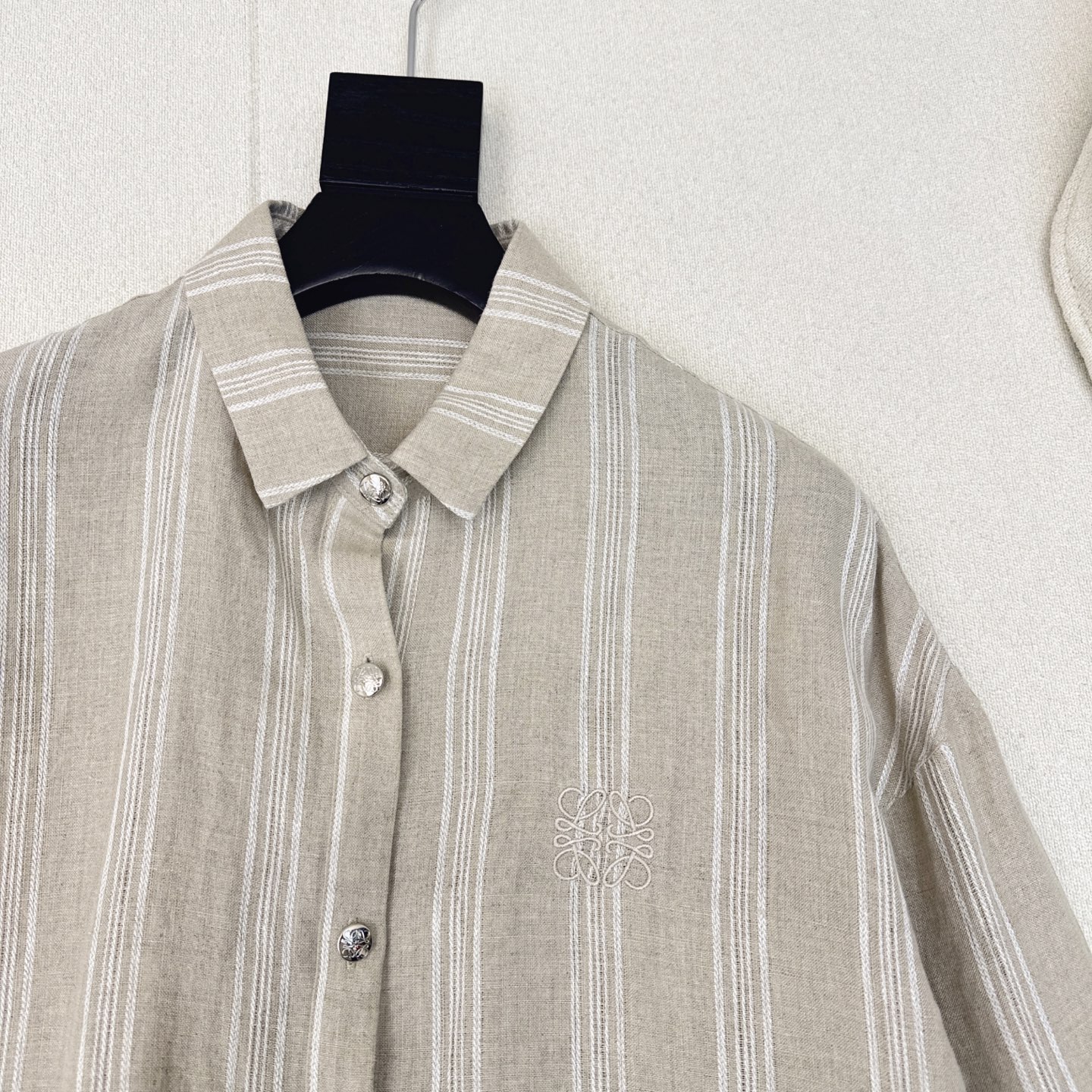 Striped Linen Shirt - Loose Fit, Embroidered Detail, and Sun Protection 5 i1746848811509 6349 0 3