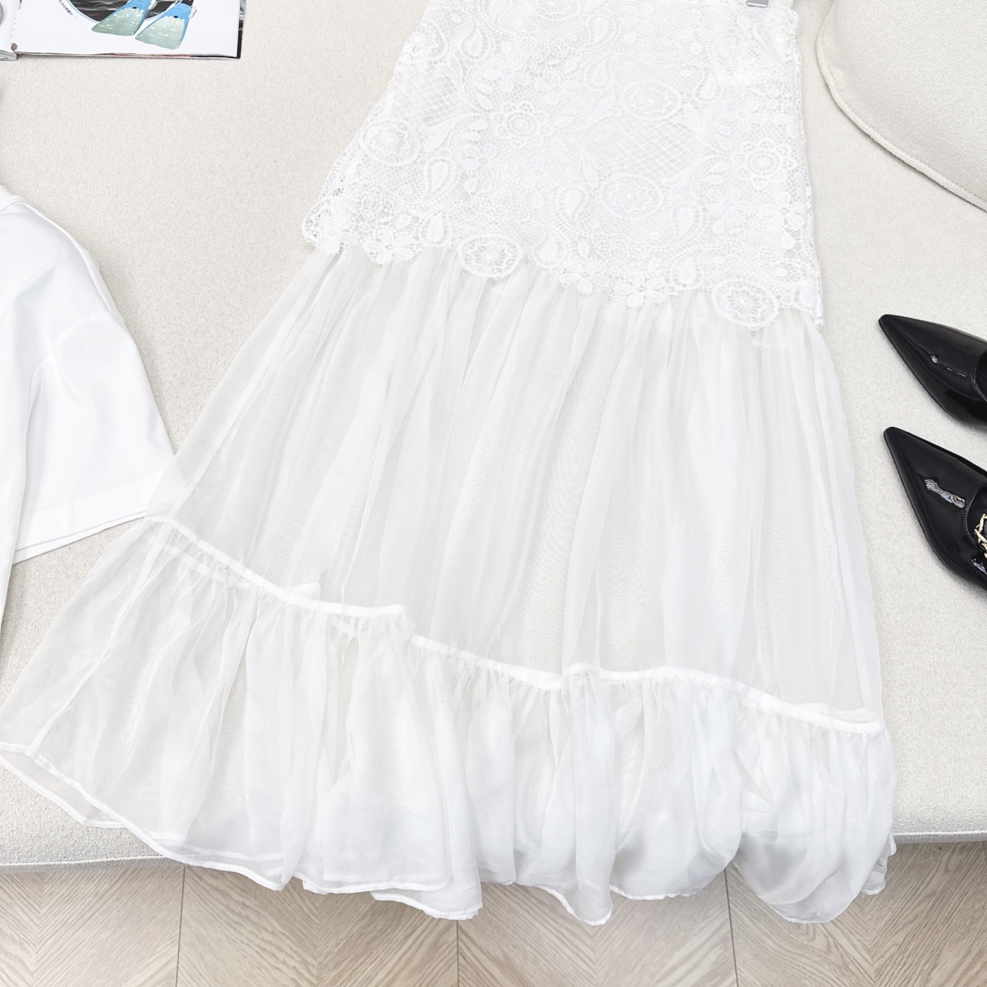 “Stylish Parisian Summer Suit: Miu 25Ss Female Collection with Water Solucose Lace” - 图片 6