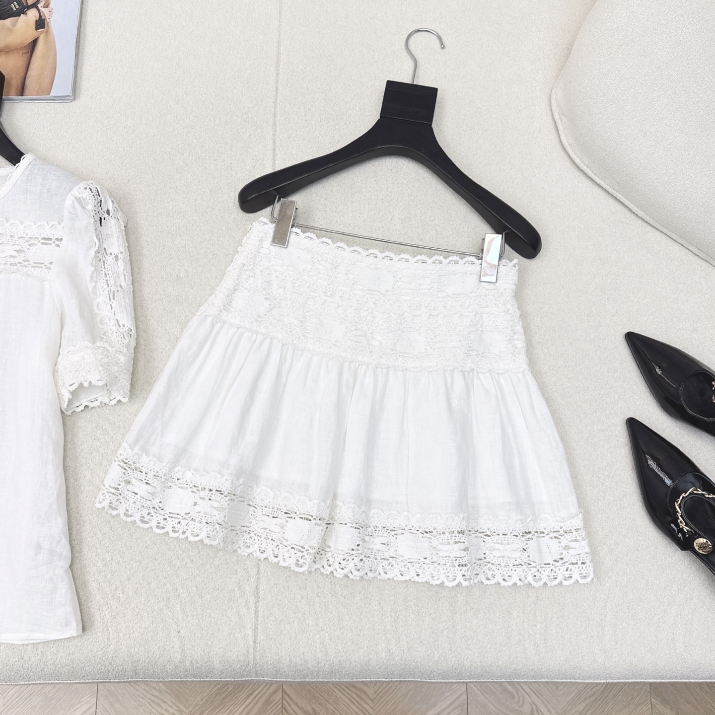 特价🉐️ ❗️现货齐码❗️不退不换❗️Miu 25Ss————春夏最新款法式浪漫清纯半裙🤍镂空水溶蕾丝拼