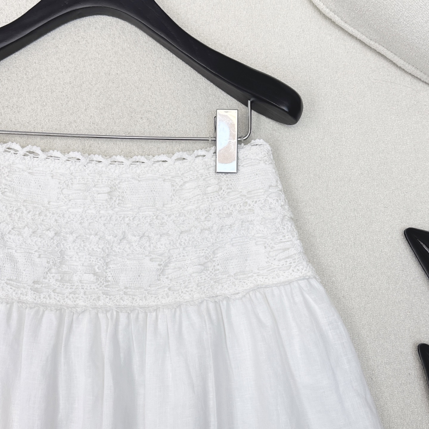 特价🉐️ ❗️现货齐码❗️不退不换❗️Miu 25Ss————春夏最新款法式浪漫清纯半裙🤍镂空水溶蕾丝拼