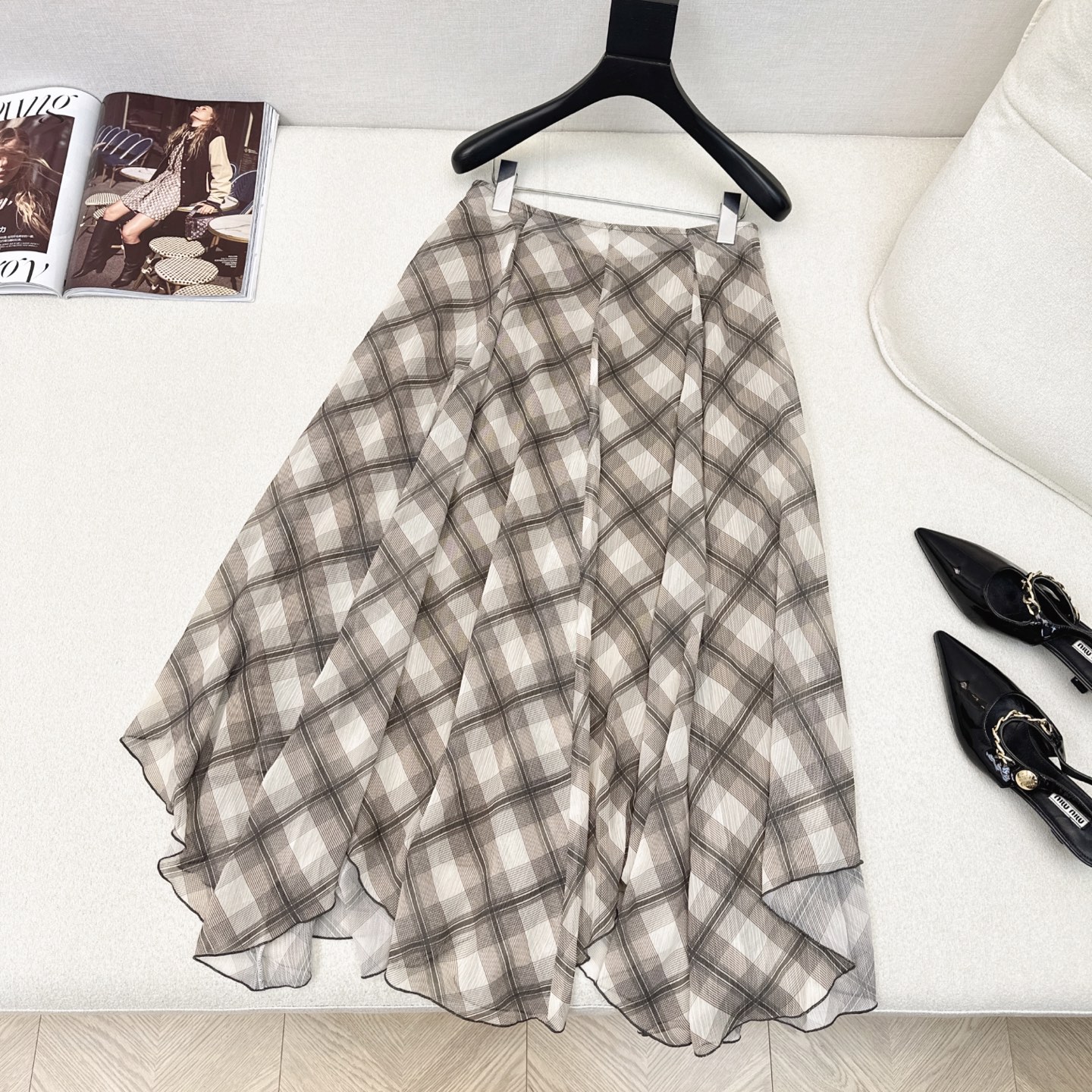 French-Style Summer Vacation Dress: Original, Scavenging, and Twirling Design Highlighted.