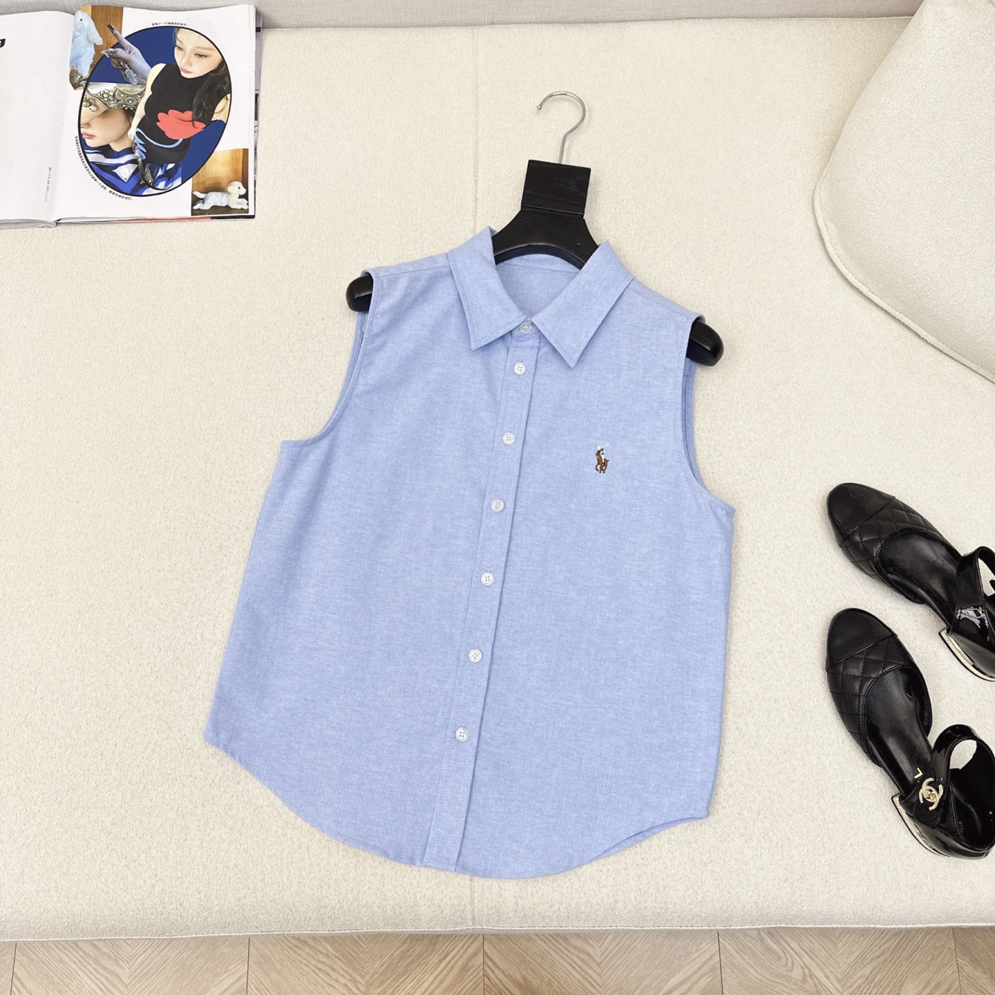 “RL 25Ss: First-Class Female Suit with Pony Emblem Embroidery and Cotton Oxford Fabric” - 图片 5