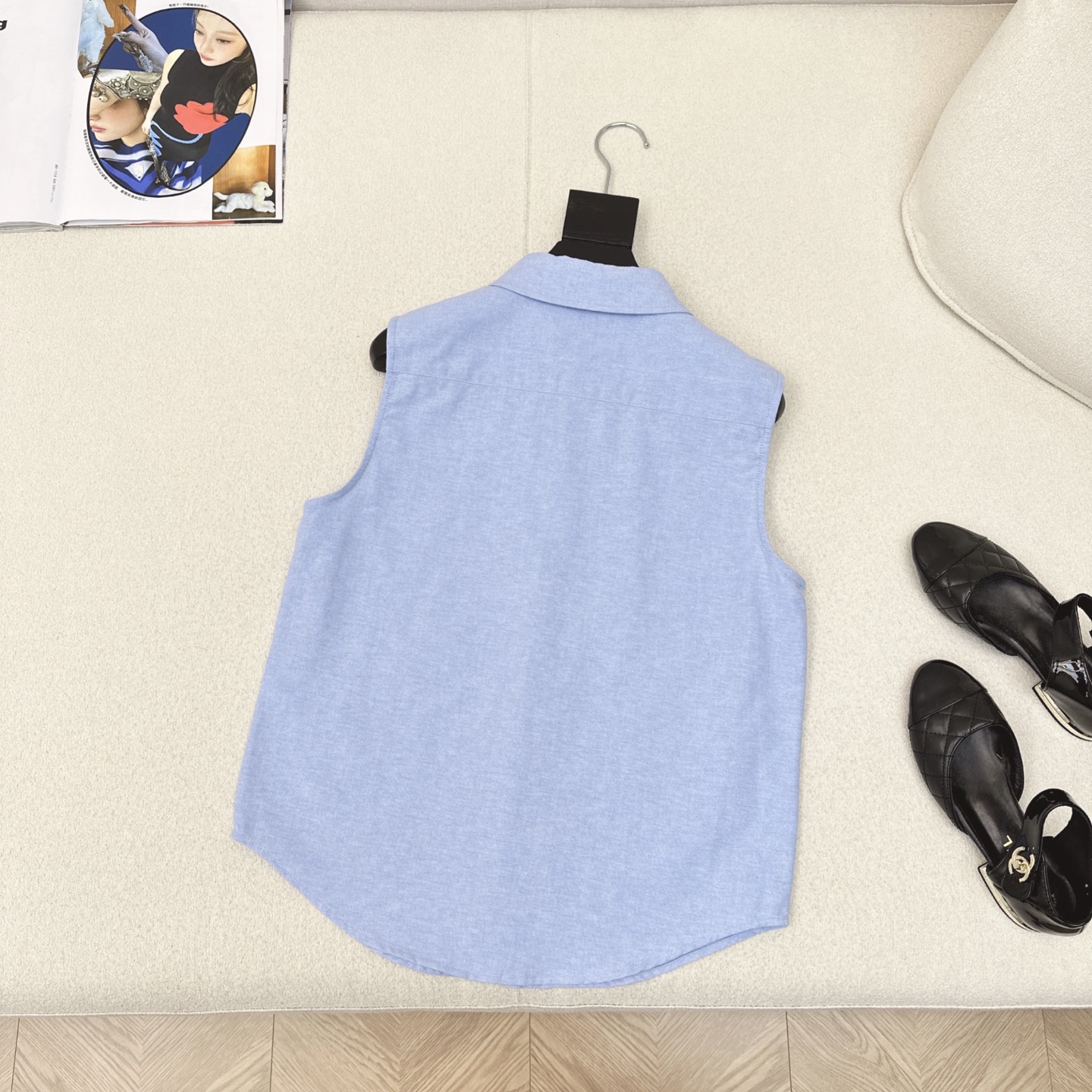 “RL 25Ss: First-Class Female Suit with Pony Emblem Embroidery and Cotton Oxford Fabric” - 图片 6