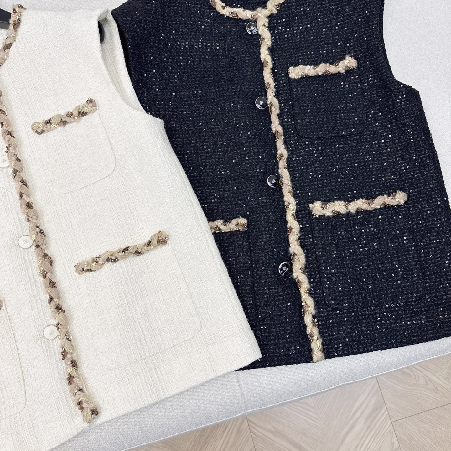 Elegant Tweed Vest with Contrasting Trim - Chic & Versatile Layering Piece 5 i1748145257195 1296 0 3