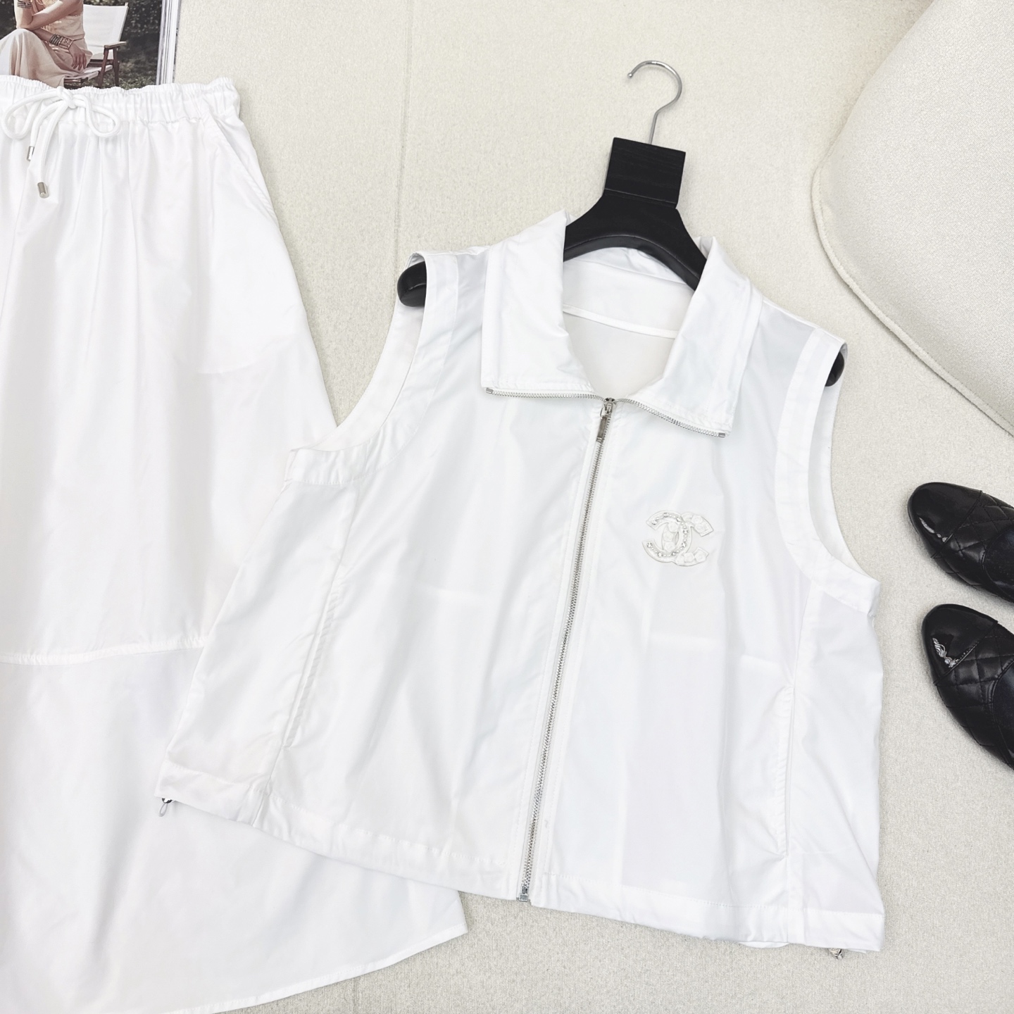 “Spring and Summer Sports Girl Fashion: Fun Nilon Suit, Horse Armor Coat” - 图片 5