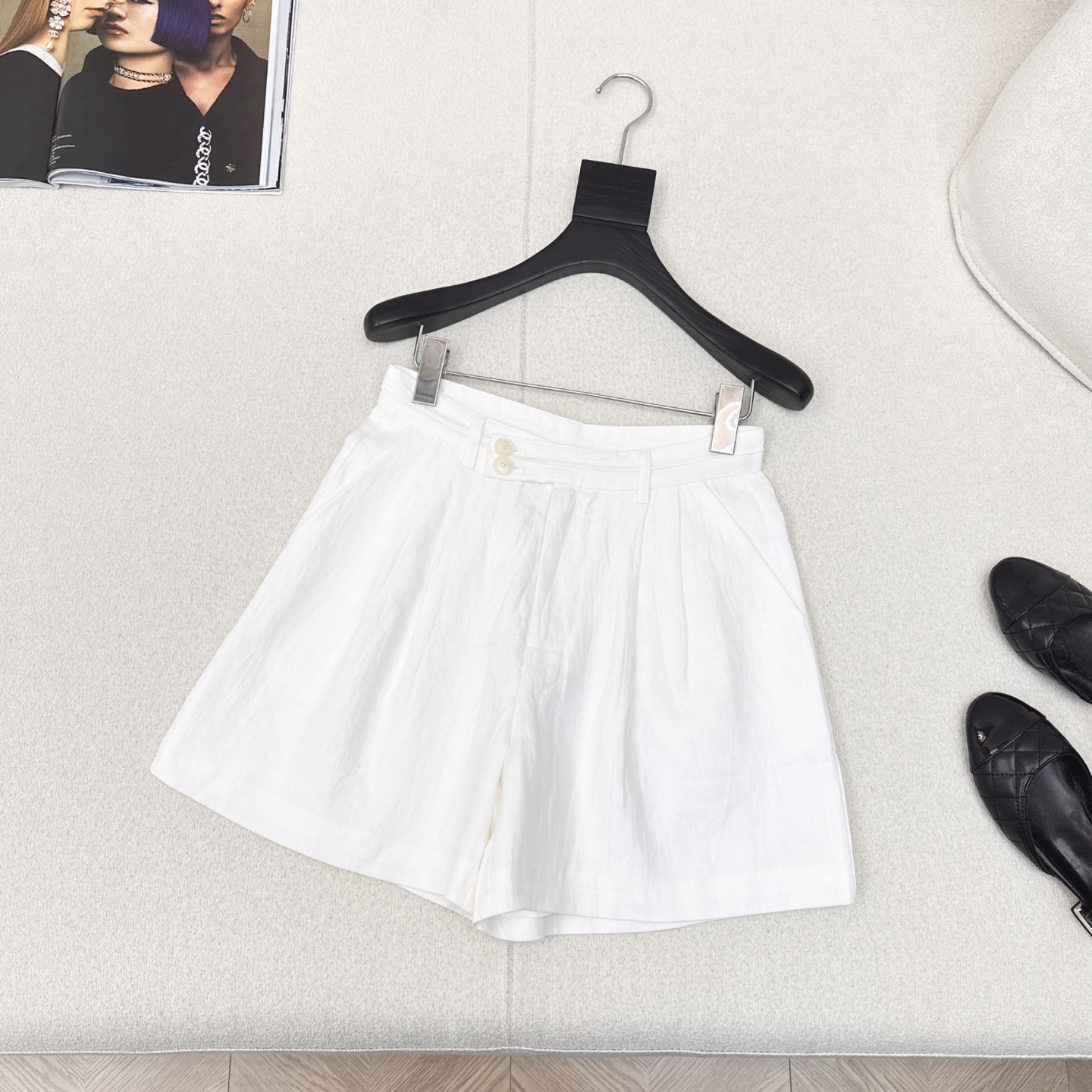 特价🉐️❗️SM❗️不退不换❗️优雅高级感 LP Ss———春夏最新款logo刺绣装饰套装 🤍马甲上衣+