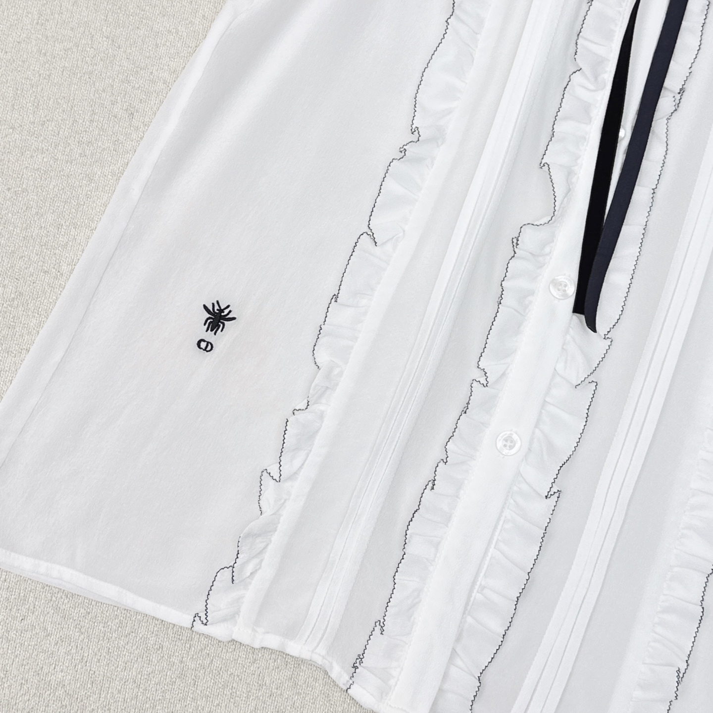 Black Velvet Sleeveless Silk Shirt with Lace Trim - Elegant & Luxurious 7 i1749097085721 1621 0 5