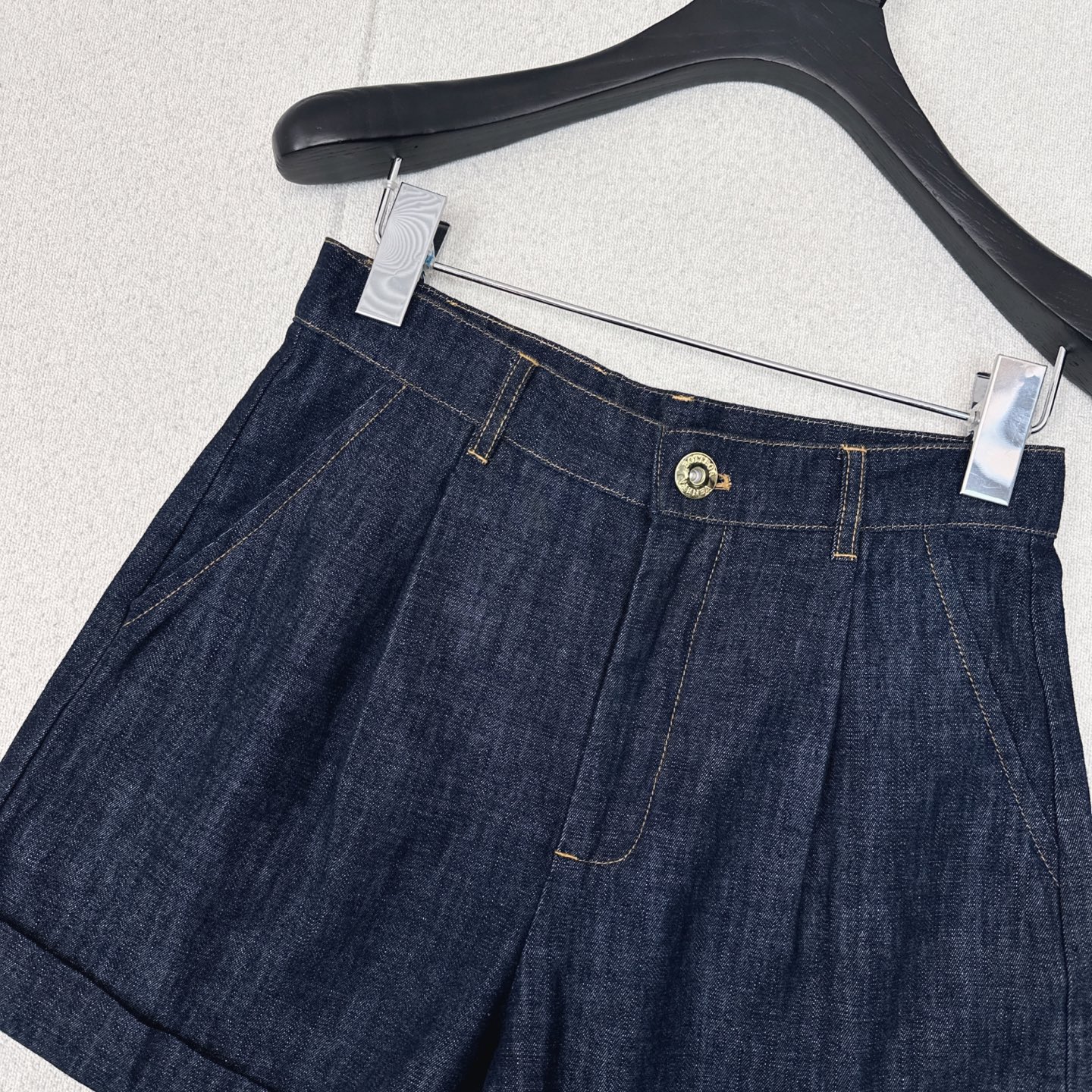 特价🉐️❗️现货齐码❗️不退不换❗️时髦率性 Bv 25Ss————春夏最新款牛仔套装🖤定制轻薄牛仔面料