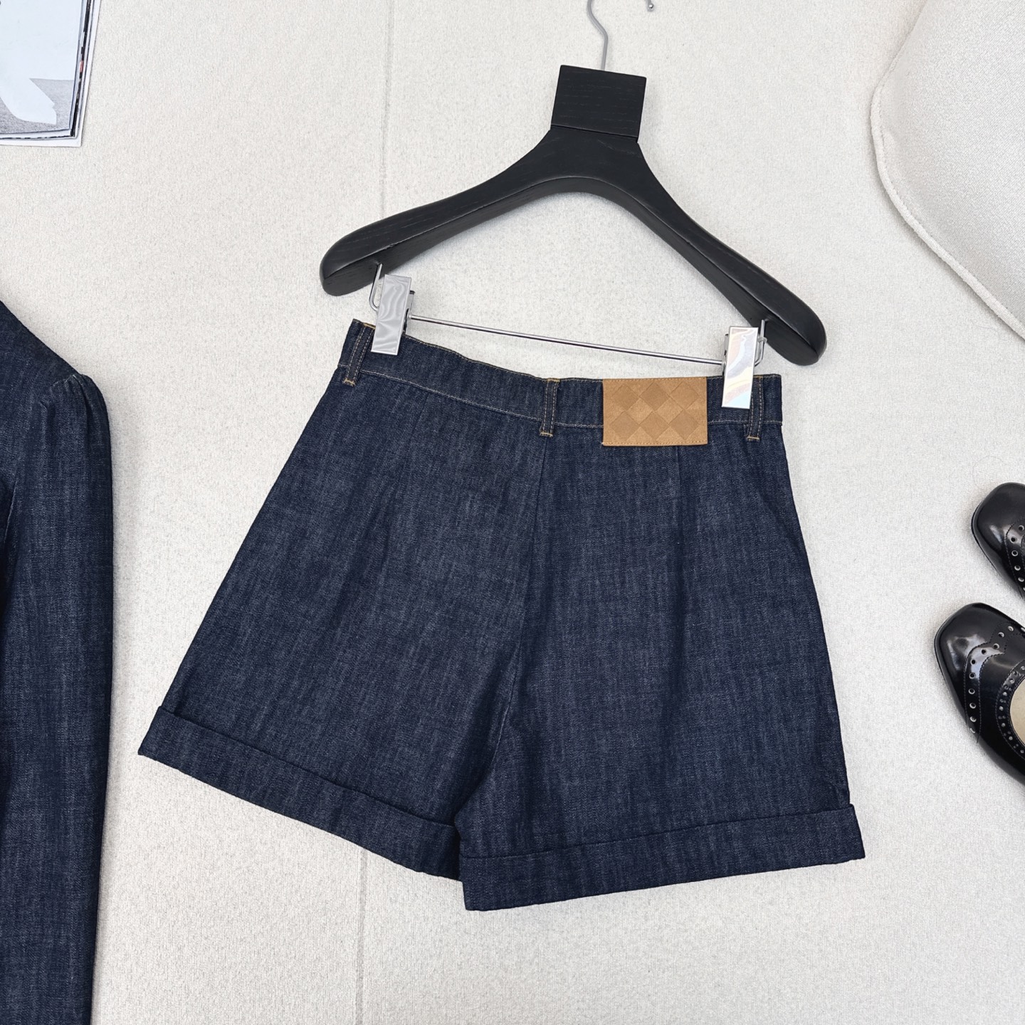 特价🉐️❗️现货齐码❗️不退不换❗️时髦率性 Bv 25Ss————春夏最新款牛仔套装🖤定制轻薄牛仔面料