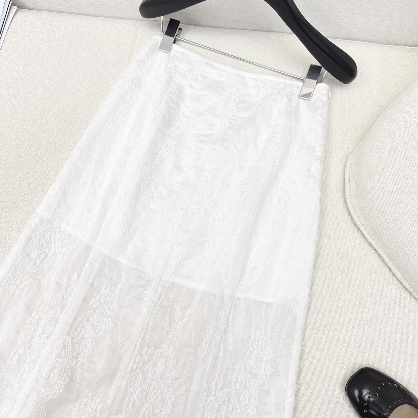 特价🉐️❗️SM❗️不退不换❗️优雅一套搭配 Es 25Ss————春夏最新款镂空刺绣蕾丝面料套装 🤍花