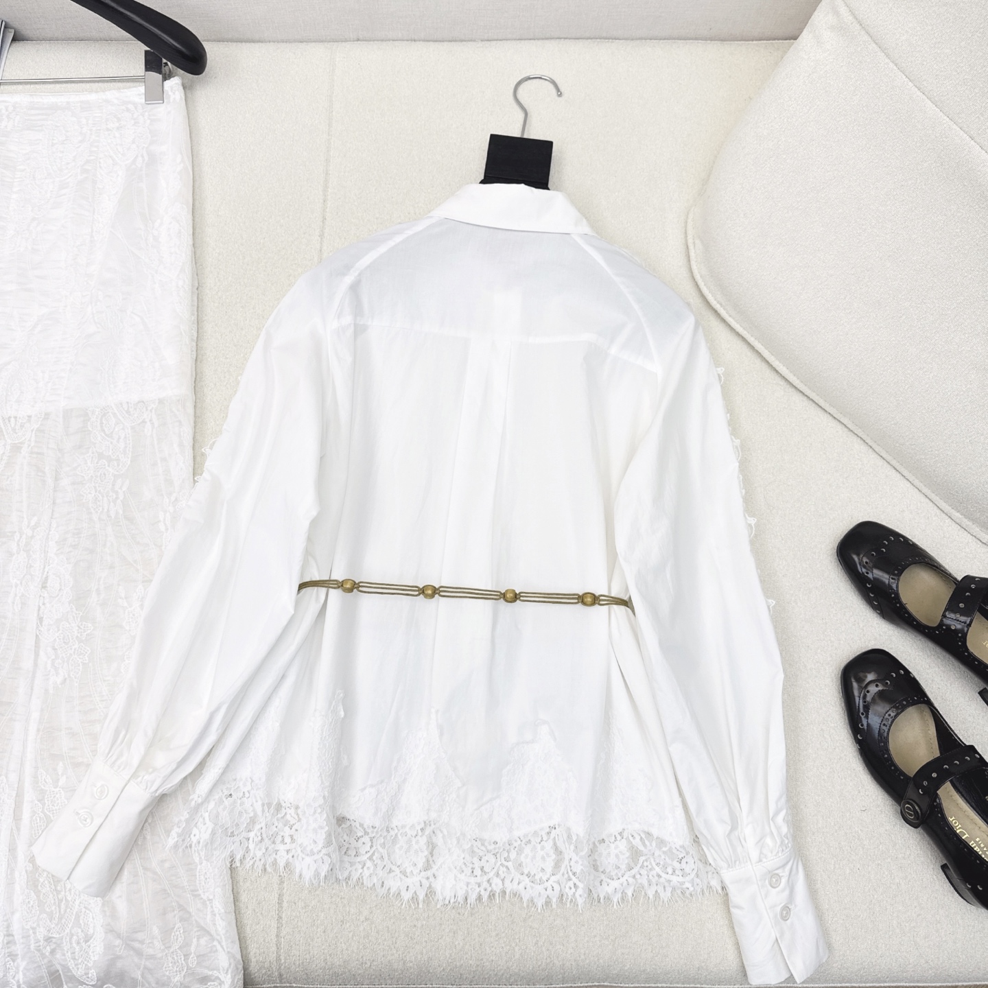 特价🉐️ ❗️现货齐码❗️不退不换❗️优雅一套搭配 Es 25Ss————春夏最新款镂空刺绣蕾丝面料套装